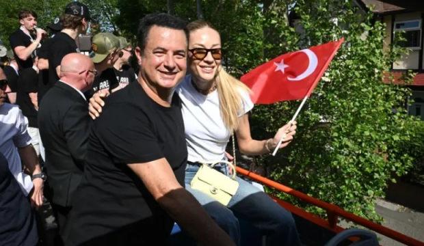 Hull City&rsquo;de T&uuml;rk bayraklı 'Premier Lig' turu! Acun Ilıcalı taraftarı coşturdu