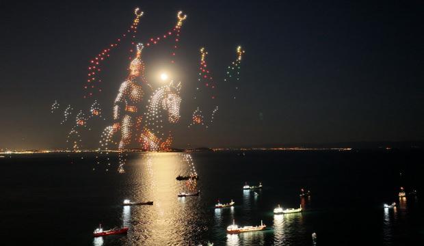 İstanbul'un fethinin 573. yıl d&ouml;n&uuml;m&uuml;nde dronlu ışık g&ouml;sterisi