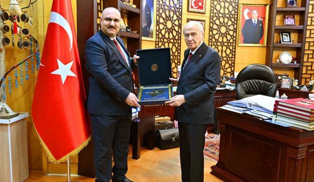 Devlet Bah&ccedil;eli, Kerk&uuml;k'&uuml;n ilk T&uuml;rkmen valisini kabul etti