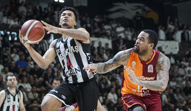 Nefes kesen pota derbisinde kazanan Beşiktaş! Yarı finale y&uuml;kseldi