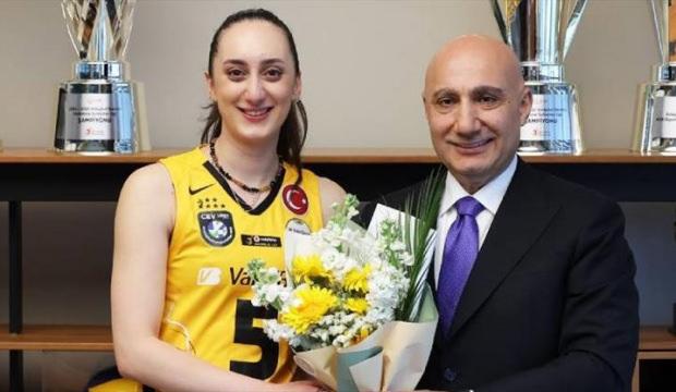 VakıfBank, 12 yılda 24 kupa kazanan oyuncusuna veda etti