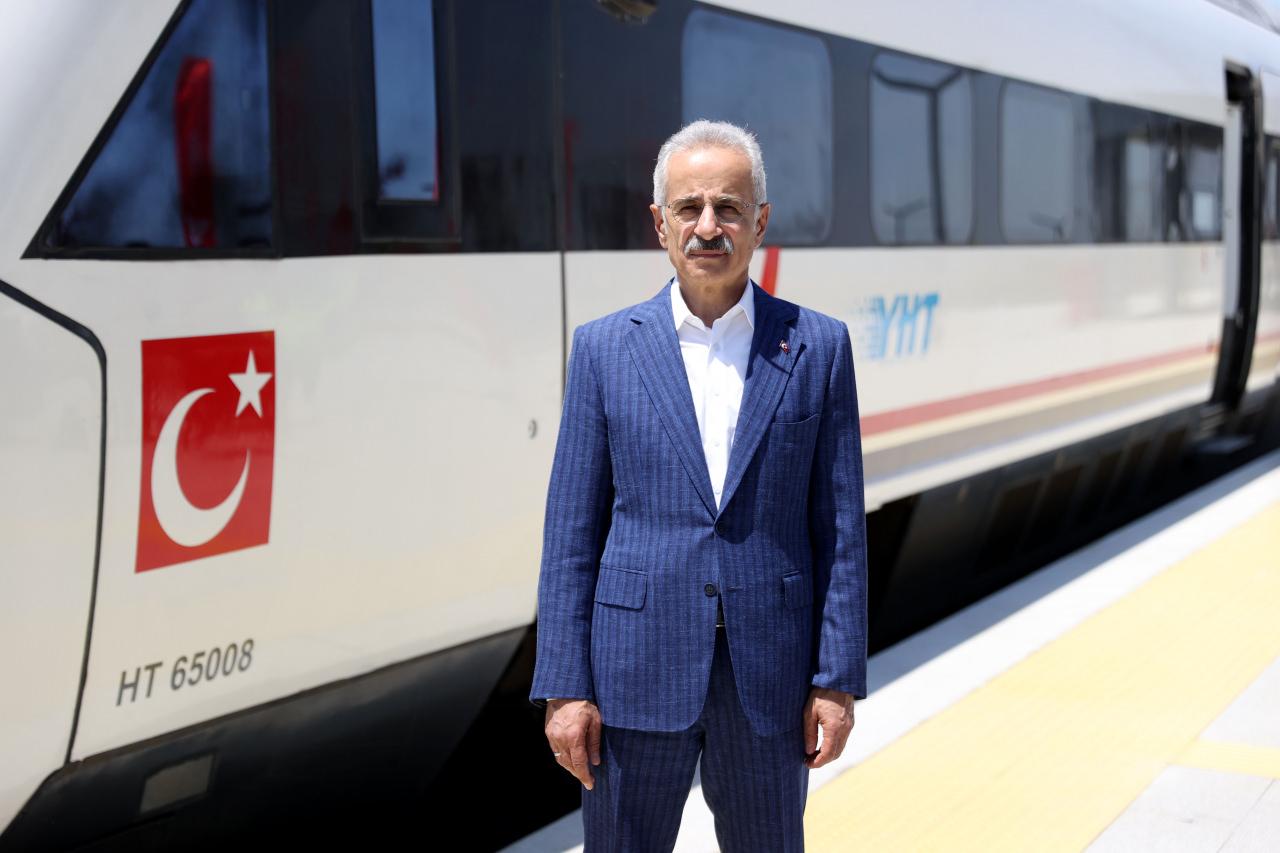 İstanbul ve Kapıkule arası 1,5 saate düşüyor, hızlı trende test sürüşleri başladı
