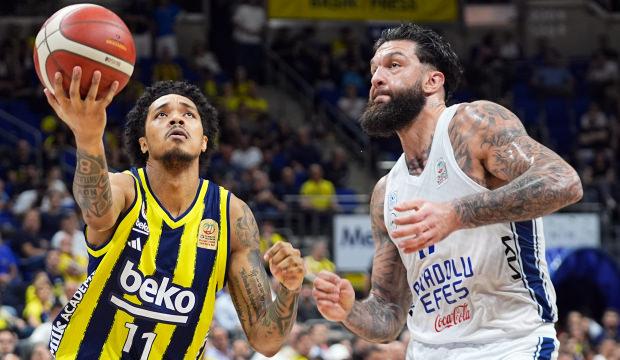 Derbi nefes kesti! Fenerbah&ccedil;e Beko avantajı 1 sayıyla kaptı