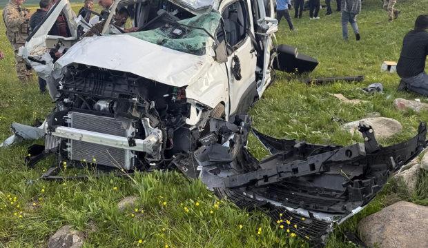 Erzurum'da katliam gibi kaza: 3 &ouml;l&uuml;, 4 yaralı!