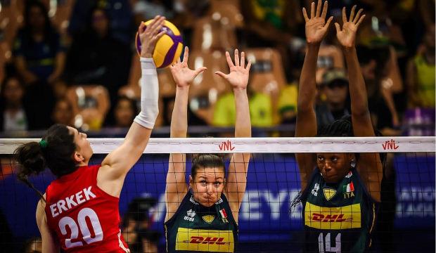 Filenin Sultanları, İtalya'ya 3-1 yenildi