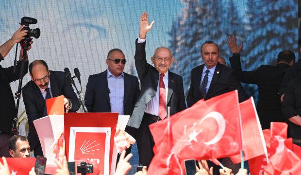 İşte CHP'de olağan&uuml;st&uuml; kurultay &ccedil;ağrısına destek vermeyen 27 vekil...