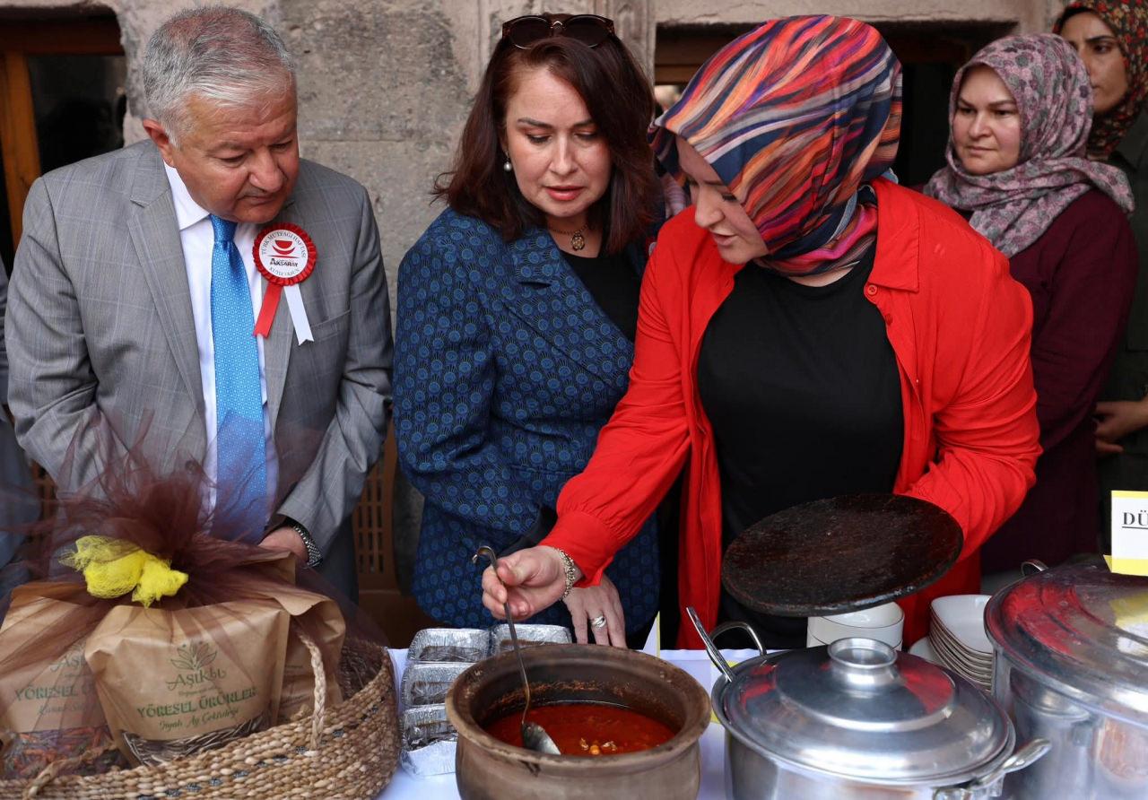 Aksaray'a özgü geleneksel yemekler tanıtılıyor.