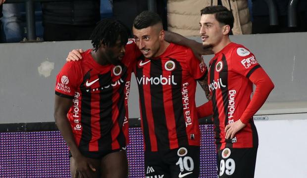 S&uuml;per Lig deviyle anlaştığı iddia edilmişti! Takımıyla s&ouml;zleşmesini feshetti