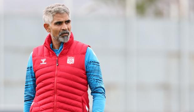S&uuml;per Lig efsanesi başkansız kalmıştı! Şimdi de hoca veda etti