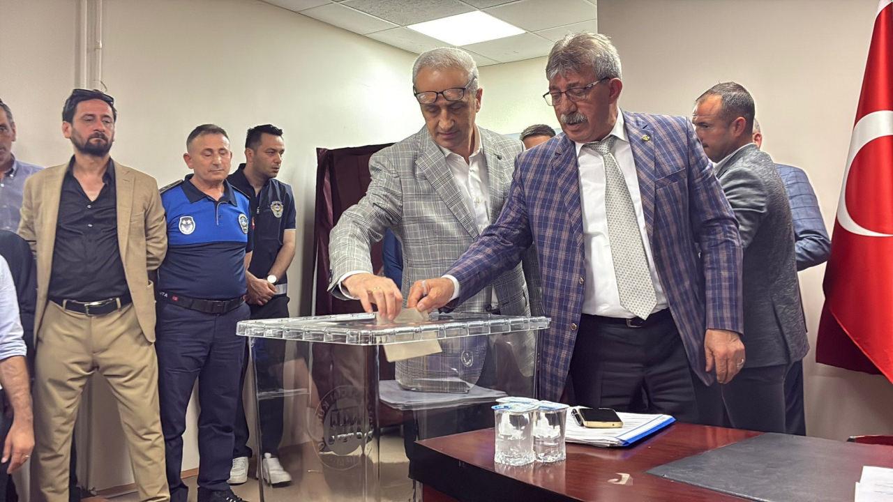 Belediye Meclisi olağanüstü toplandı.