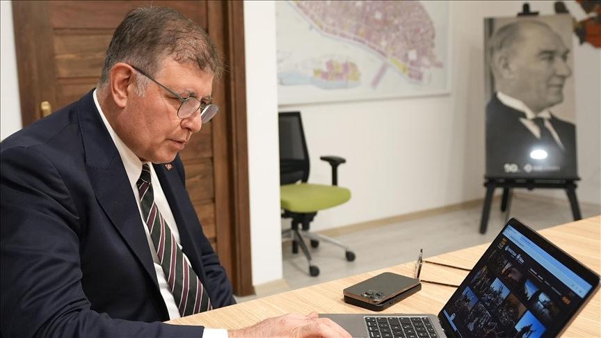 İzmir Büyükşehir Belediye Başkanı Cemil Tugay
