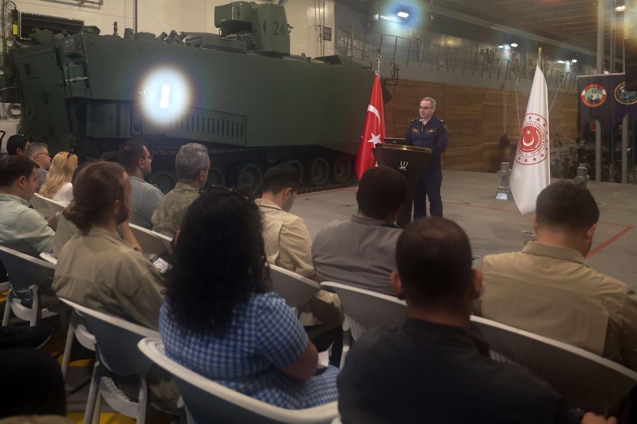 MSB Basın ve Halkla İlişkiler Müşaviri ve Bakanlık Sözcüsü Tuğamiral Zeki Aktürk
