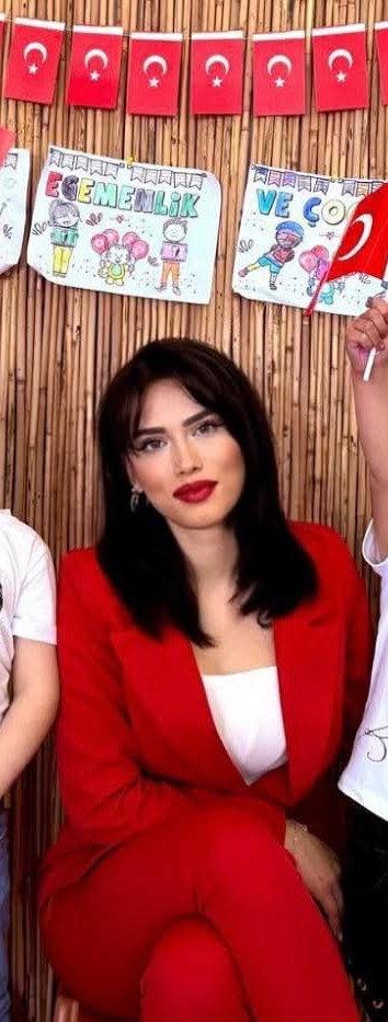  Irmak Ayşe Koparan evinde ölü bulundu. 