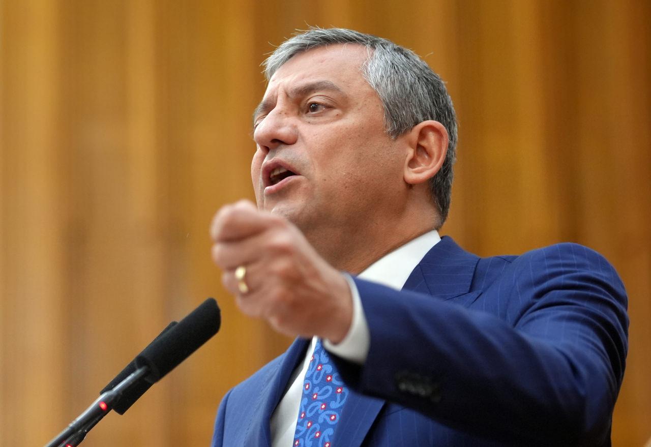 CHP Genel Merkezi binası önünde hareketlilik