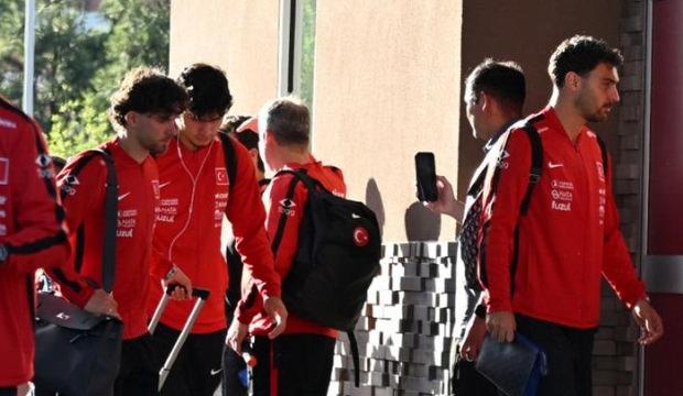 A Milli Futbol Takımı, Arizona'da tezah&uuml;ratlar ile karşılandı
