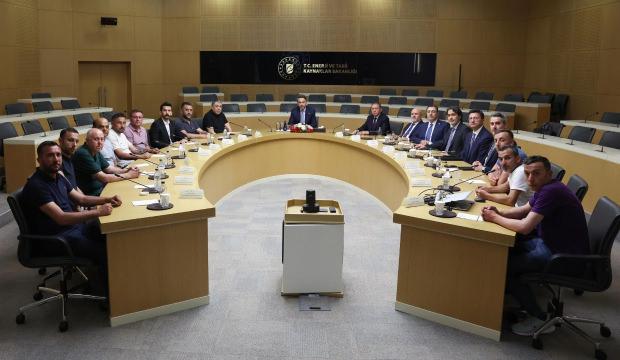 Bakan Bayraktar, Doruk Madencilik iş&ccedil;ileriyle g&ouml;r&uuml;şt&uuml;
