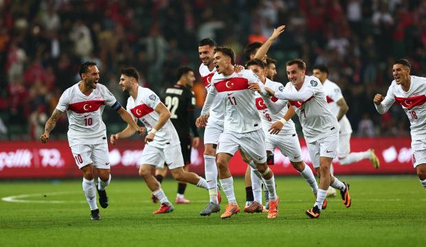 Bursalılar D&uuml;nya Kupası heyecanını dev ekranda yaşayacak