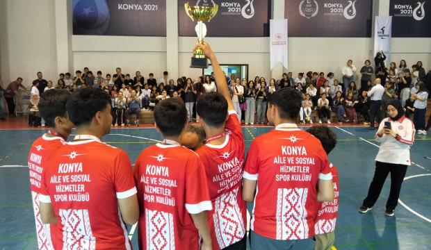 Devlet korumasındaki &ccedil;ocuklardan floor curling turnuvasında &ccedil;ifte gurur