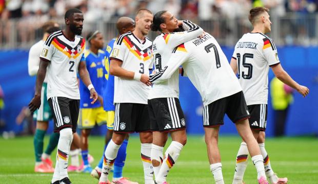 Futbol tarihi yeniden yazıldı! Almanya zirveyi devraldı