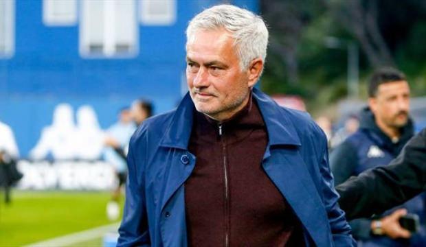 Jose Mourinho'nun ilk transferi belli oldu! Galatasaray'ın g&ouml;zdesiyle anlaştı