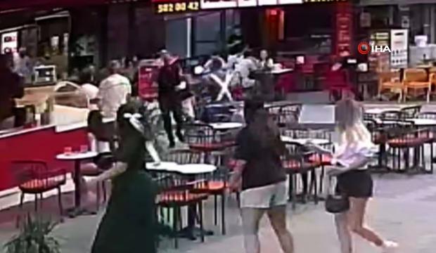 Muğla'da polisten ka&ccedil;an ş&uuml;pheliyi tek yumrukla yere serdi