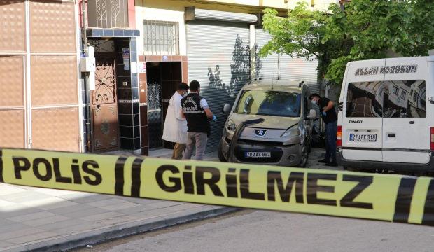 Yakınlarının ulaşamadığı &ccedil;ift, evlerinde &ouml;l&uuml; bulundu
