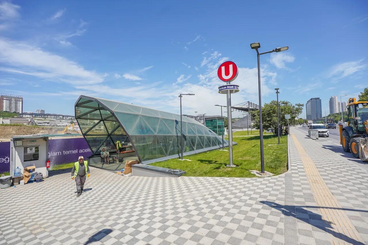 İstanbul Havalimanı'na ulaşımı 30 dakikaya iniyor: Metro hattının açılış tarihi açıklandı
