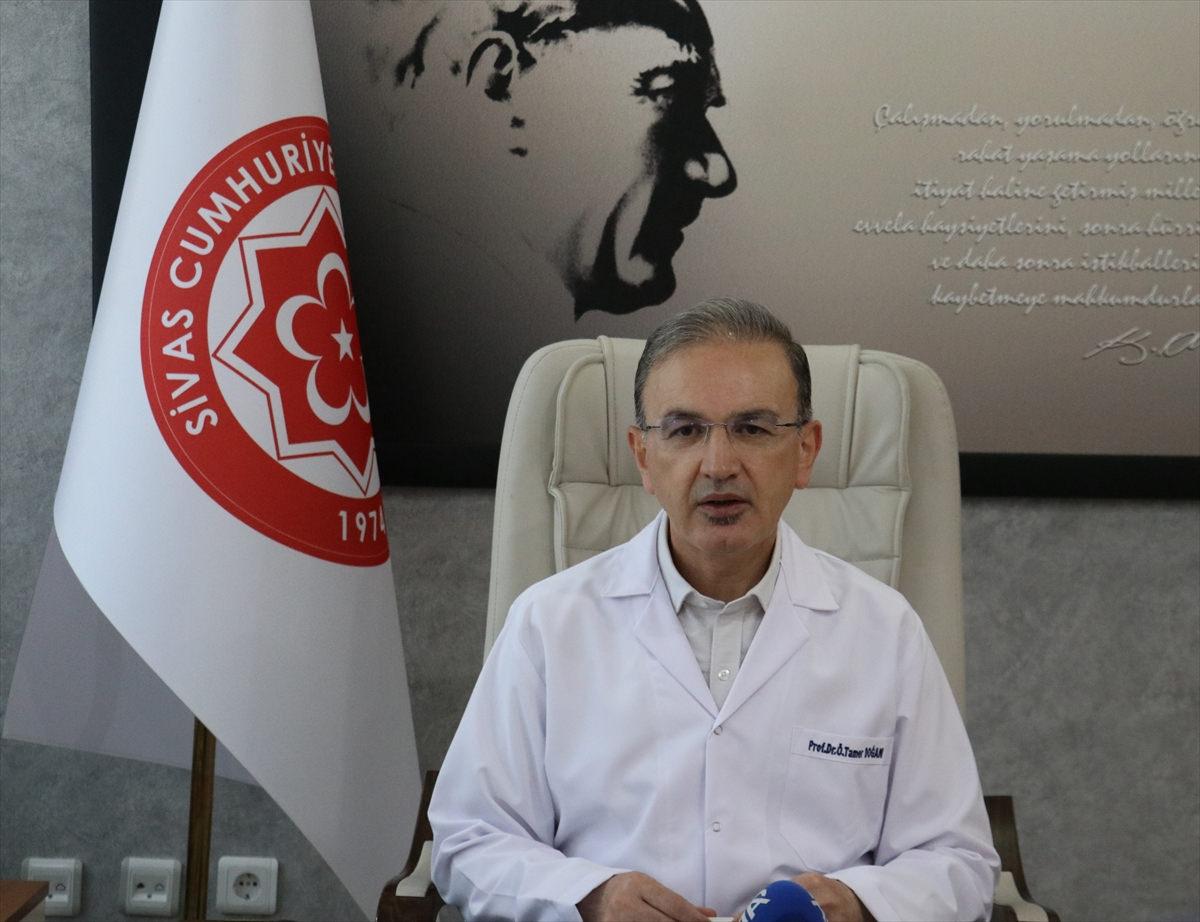 Cumhuriyet Üniversitesi Sağlık Hizmetleri Uygulama ve Araştırma Hastanesi Başhekimi Prof. Dr. Ömer Tamer Doğan