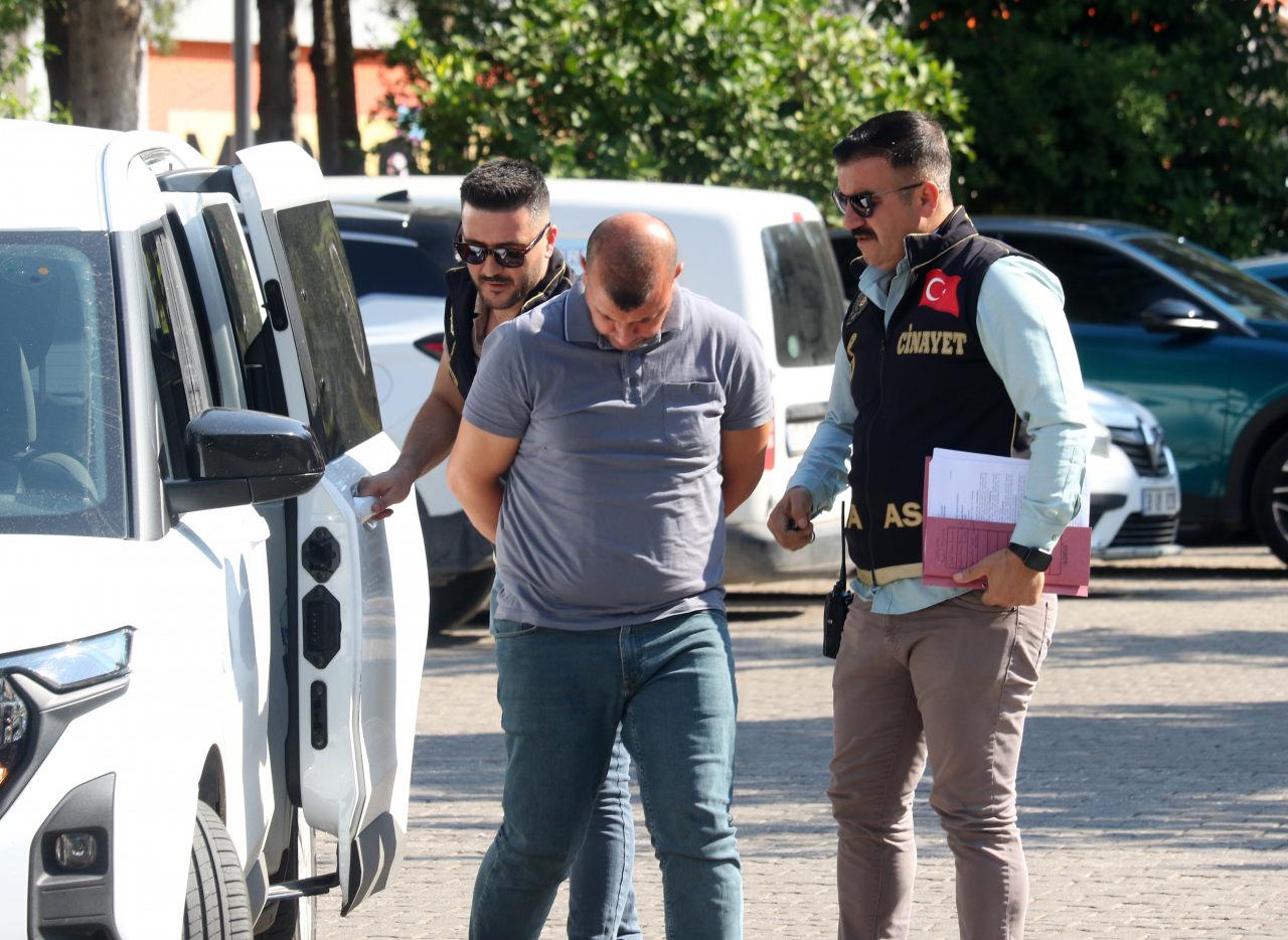 Tayin tartışmasında eşi ve kayınpederini öldüren şüpheli adliyede.