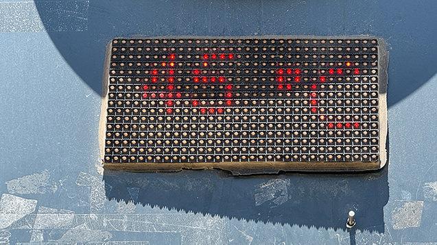 Termometreler 45 dereceyi gösterdi.