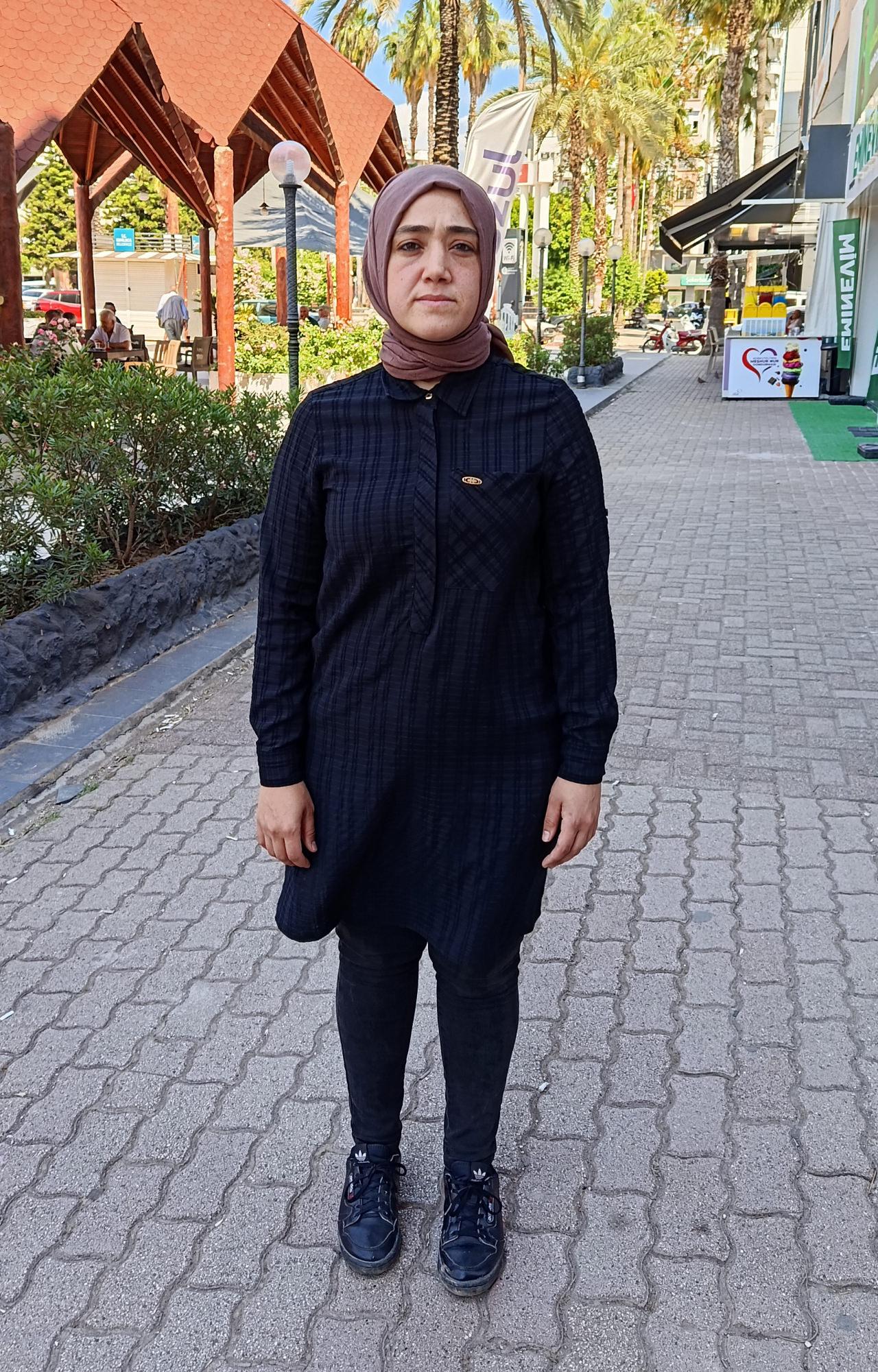 Selvihan Özdemir (33)