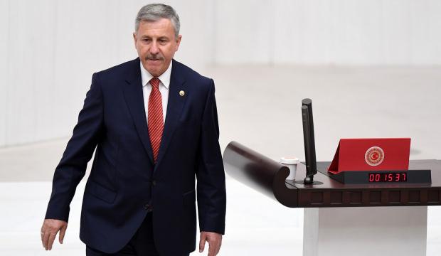 Bakan &Ccedil;ift&ccedil;i'nin 'Kud&uuml;s' hayalinden rahatsız olan Sel&ccedil;uk &Ouml;zdağ'dan akla ziyan a&ccedil;ıklama
