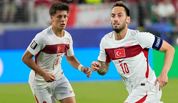 Bu ne tutarsızlık: Arda G&uuml;ler utanıyor! Hakan &Ccedil;alhanoğlu gurur duyuyor