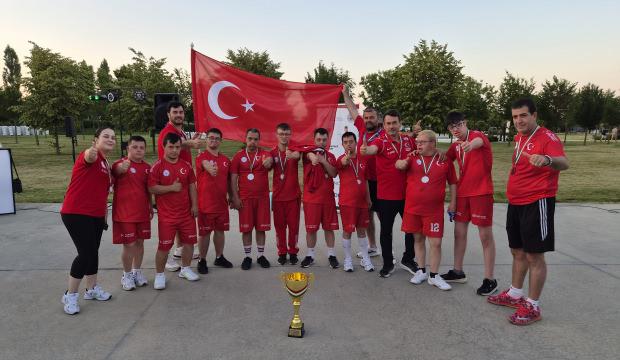 Down Sendromlu Basketbol Milli Takımı d&uuml;nya ikincisi oldu!