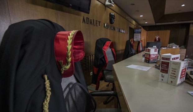 Duruşma sırasında kalp krizi ge&ccedil;iren Cumhuriyet Savcısı hayatını kaybetti