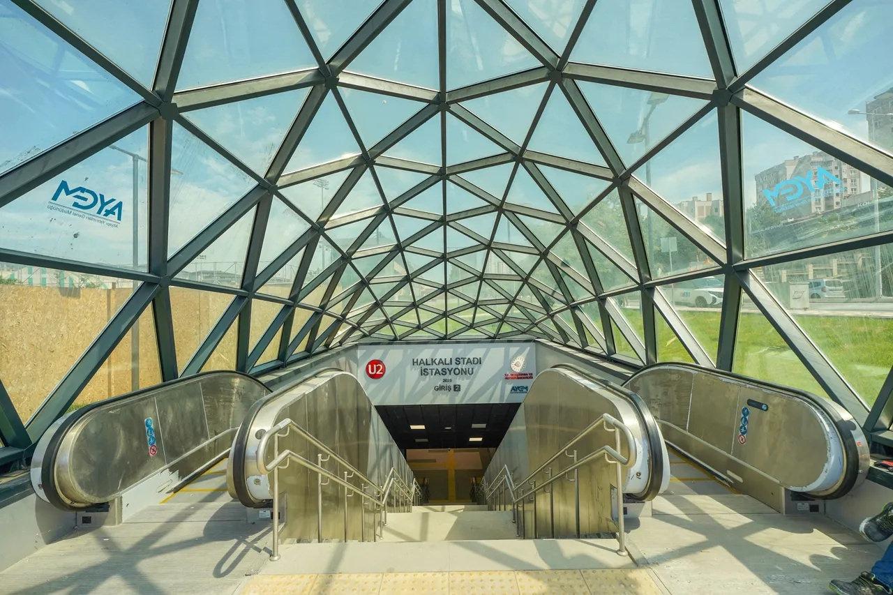 İstanbul'un en uzun metrosu açıldı: Havalimanı 30 dakikaya düştü: