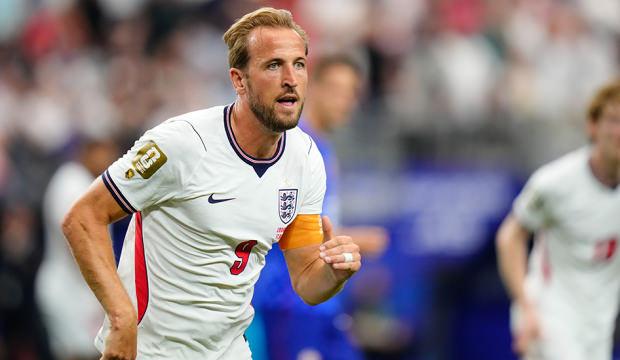 Harry Kane efsaneyi yakaladı!