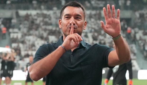 İmzalar atıldı! Van Bronckhorst şampiyon olduğu takıma geri d&ouml;nd&uuml;