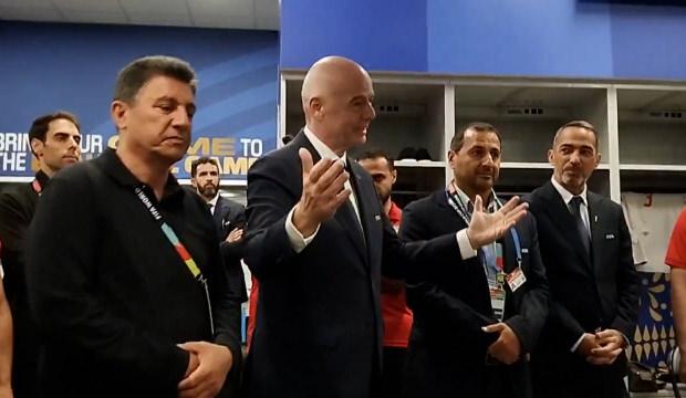 İran-Yeni Zelanda ma&ccedil;ının ardından FIFA Başkanı Infantino, İran soyunma odasına indi!