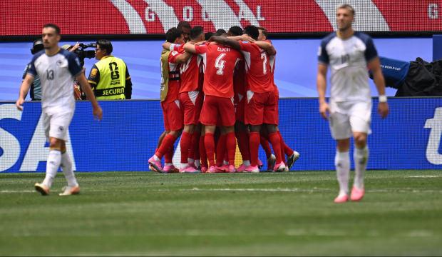 5 goll&uuml; nefes kesen ma&ccedil;! İsvi&ccedil;re, Bosna Hersek'i farklı ge&ccedil;ti