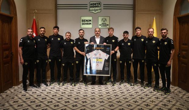 Konya B&uuml;y&uuml;kşehir Bisiklet Takımı Başkan Altay&rsquo;ı ziyaret etti