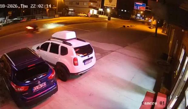 K&ouml;peğe &ccedil;arpmamak i&ccedil;in yaptığı manevra hayatına mal oldu