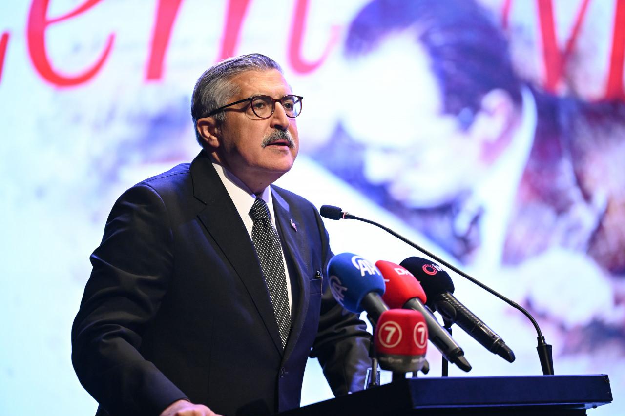 AK Parti Genel Başkan Yardımcısı Hüseyin Yayman, Cemil Meriç'in doğumunun 110'uncu yılına özel düzenlenen sempozyumda konuştu