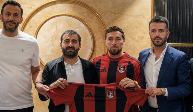 Orkun K&ouml;k&ccedil;&uuml;'n&uuml;n abisi 1. Lig ekibine imza attı