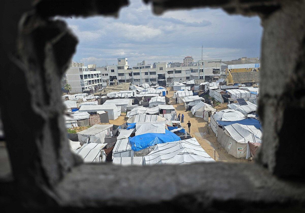 Gazze Şeridi'nde binlerce insan soykırımcı İsrail'in yol açtığı ağır tahribat nedeniyle yaşamlarını çadırlarda sürdürüyor.