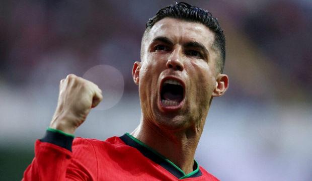 Portekiz'de Ronaldo krizi b&uuml;y&uuml;yor! "Emekli olmasını s&ouml;yle"