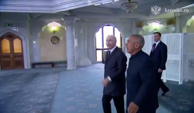 Putin'den Kazan'da cami ziyareti: İslam d&uuml;nyasına saygı duruşu &ccedil;ok konuşuldu