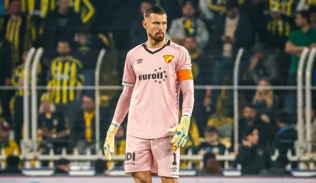 S&uuml;per Lig'den Avrupa'ya! Transfer resmen a&ccedil;ıklandı