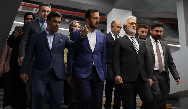 Tamer Karadağlı'dan Bağcılar'a tiyatro yorumu: S&uuml;per