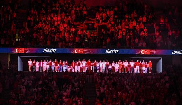 Vodafone&rsquo;dan Voleybol Milletler Ligi&rsquo;nde millilere hologram trib&uuml;nden destek